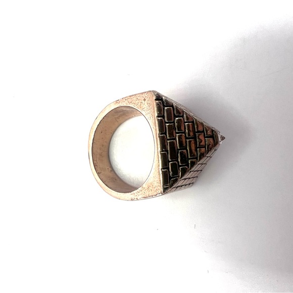 Han Cholo His Pyramid Ring From Shadow Series HCR84 Gold Color Sz 5 Womens Rare - Picture 3 of 8